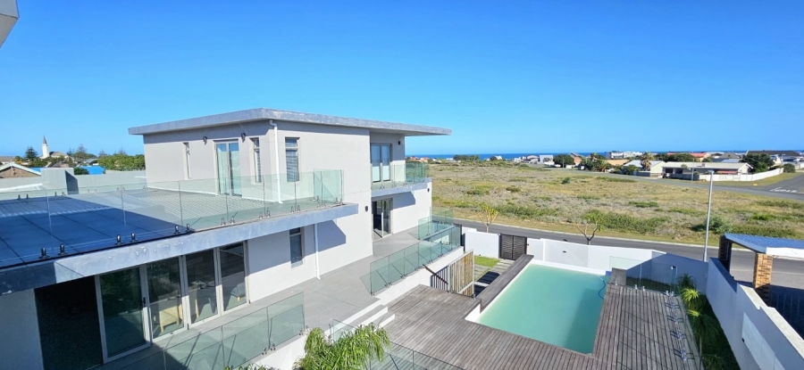 7 Bedroom Property for Sale in Gansbaai Central Western Cape